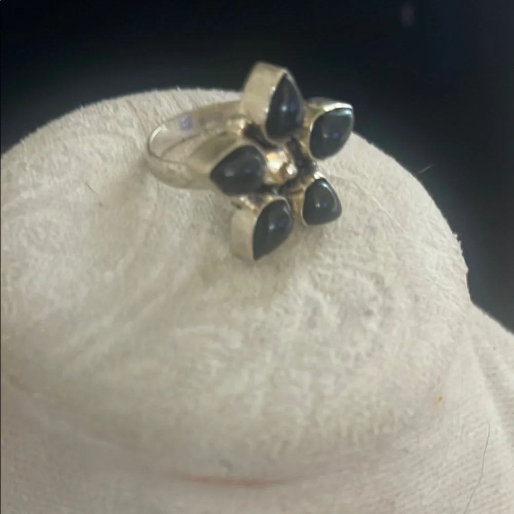 Elegant .925 Silver and Black Natural genuine Onyx Stone Ring size 8 - Picture 1 of 8